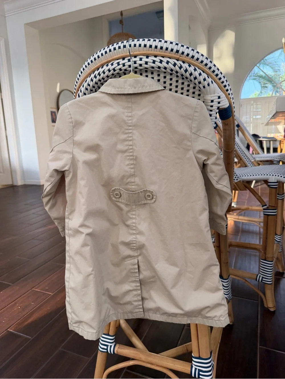 Gap Kids Girls Beige Classic Trench Coat Mac Jacket Light Pink Lining - Size 4